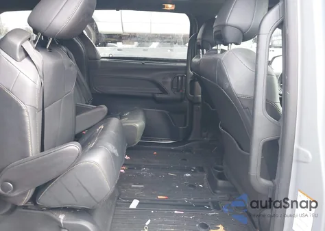 2022 Toyota Sienna Xle Woodland Edition z USA, uszkodzony, nr VIN 5TDASKFC1NS049157